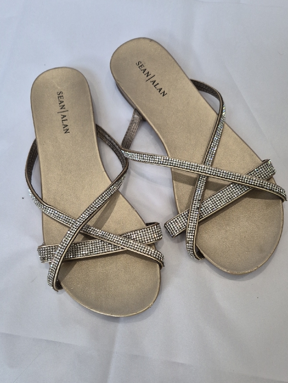 Sean Alan Women's 8.5 Gold Rhinestone Crisscross Slide Sandals